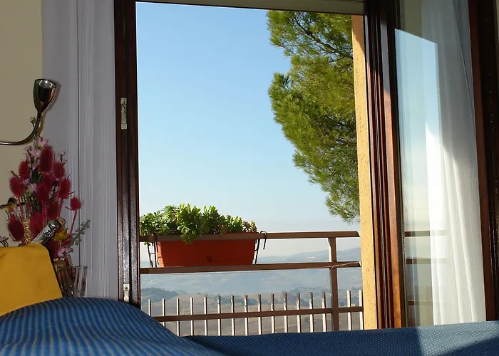 Il Castellaccio Hotel